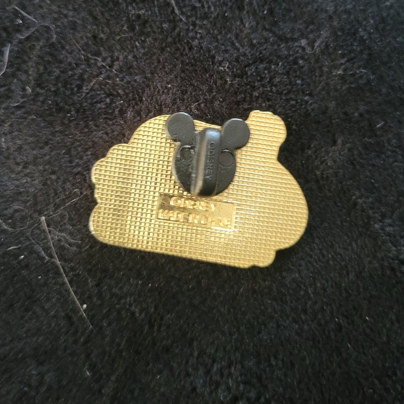 Disney Pins - Picture 5 of 7
